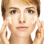 How to whiten age spots using cosmetics